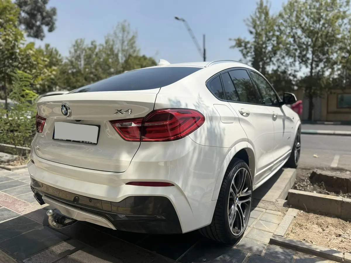 ب ام و  X4