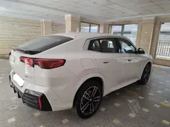 ب ام و، X2