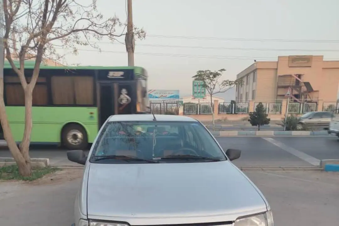 پژو،  405