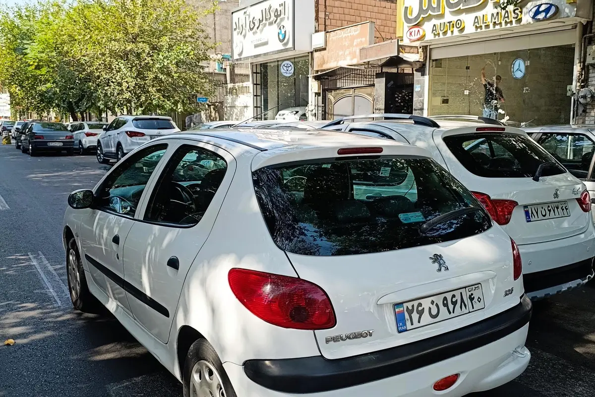 پژو،  206