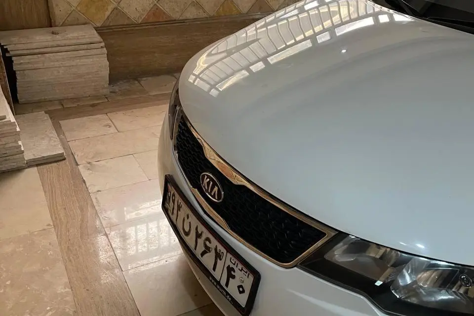 کیا،  سراتو (مونتاژ)