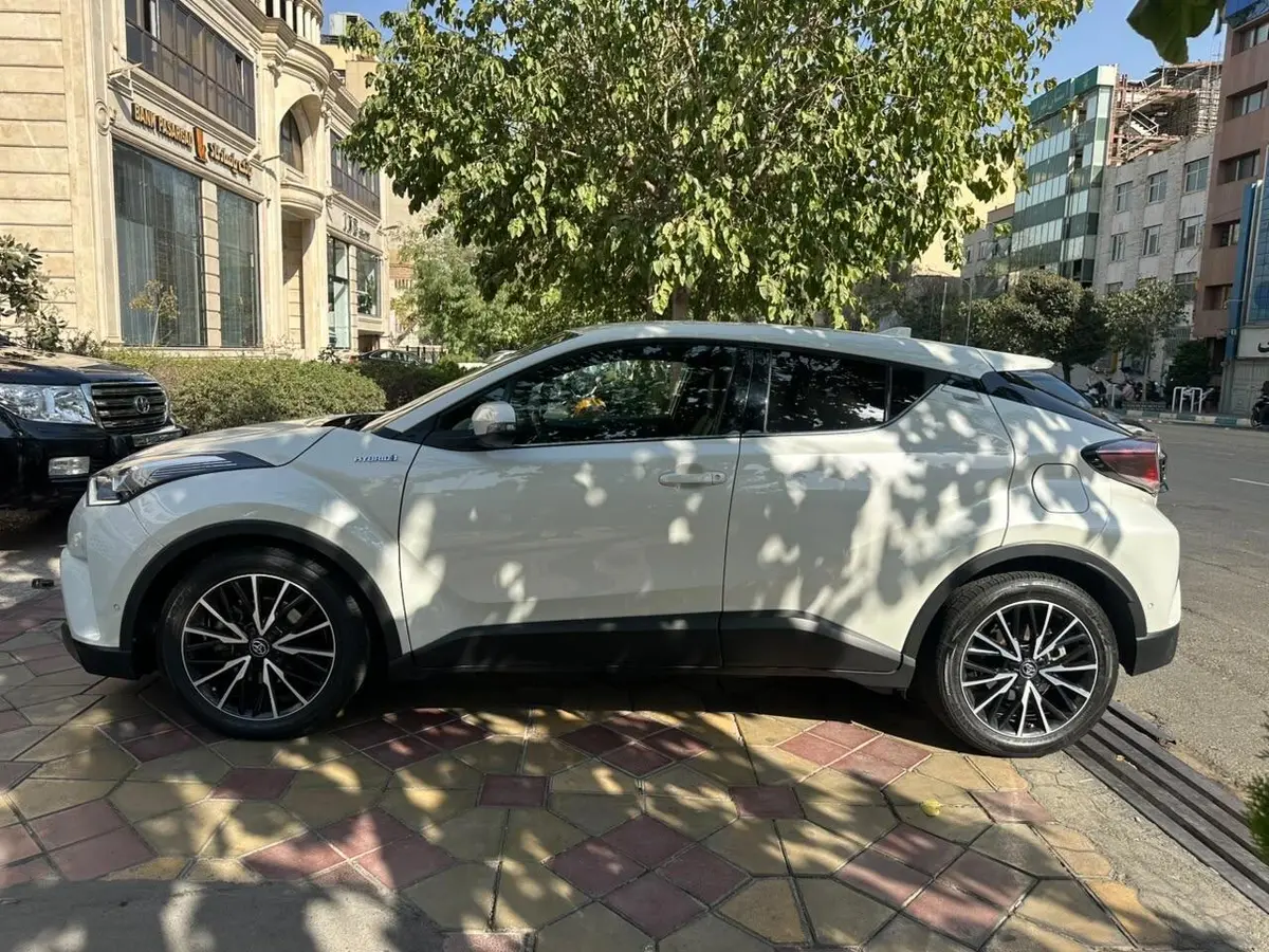 تویوتا،  C-HR هیبرید