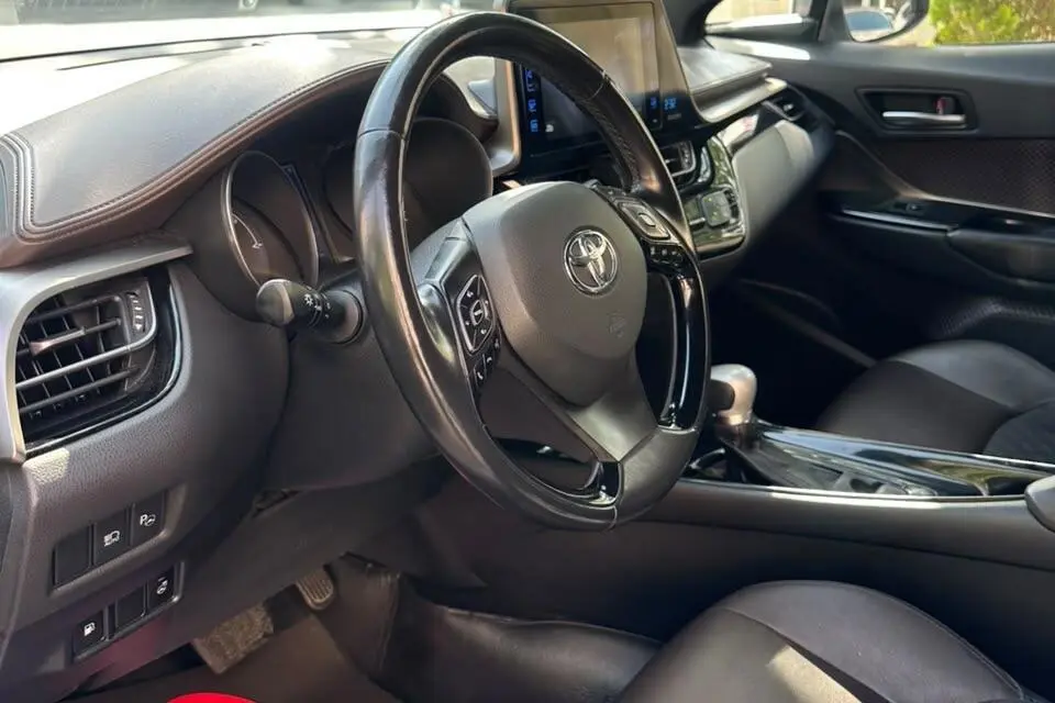 تویوتا،  C-HR هیبرید