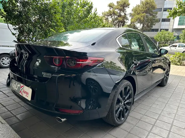 مزدا، 3 وارداتی