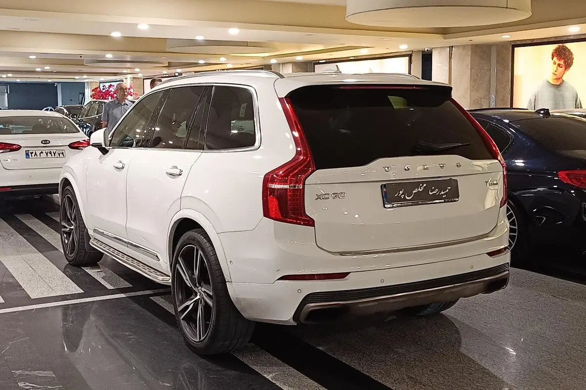 ولوو،  XC90