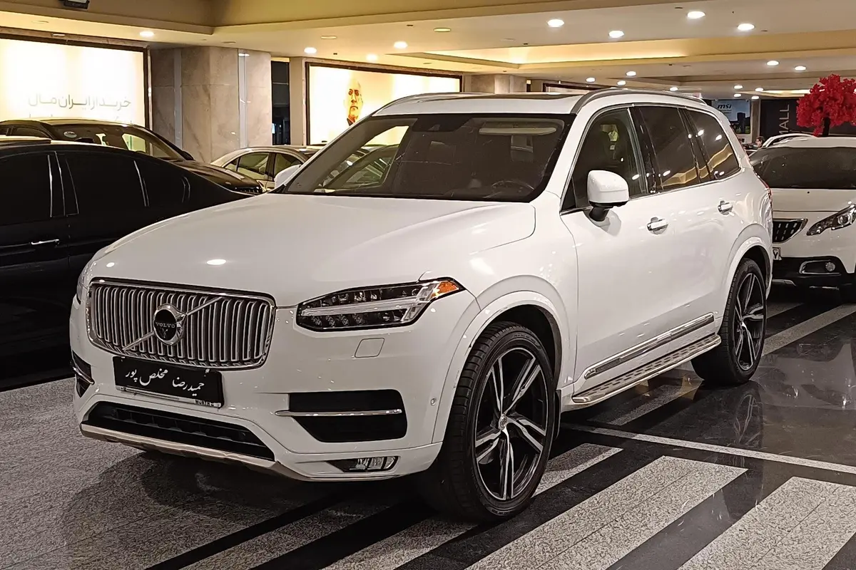 ولوو،  XC90