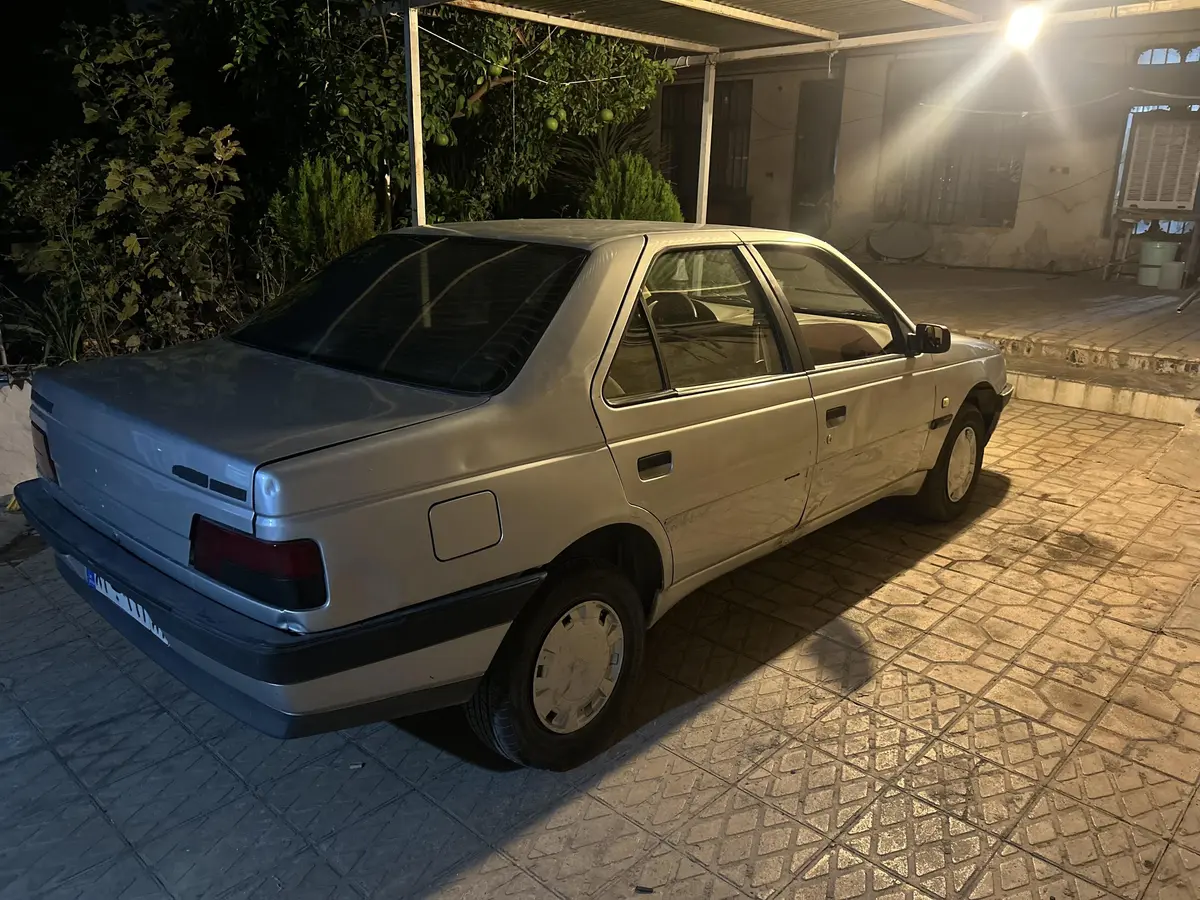 پژو،  405