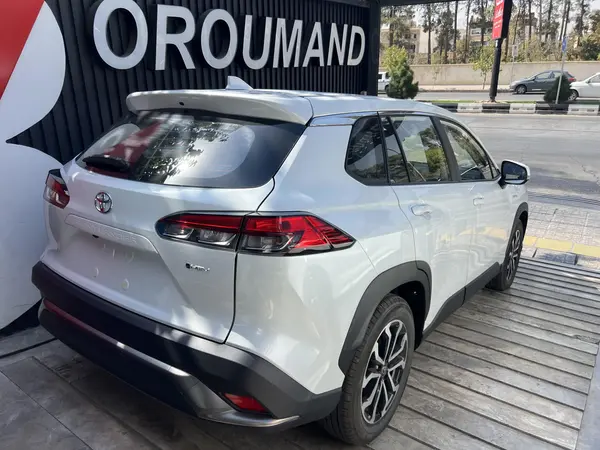 تویوتا، فرانت لندر هیبرید