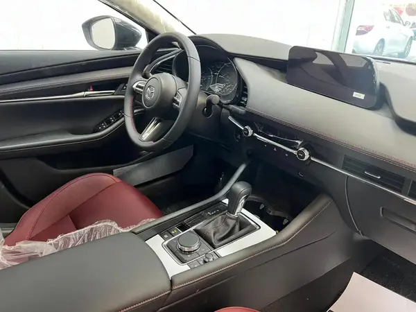 مزدا، 3 وارداتی