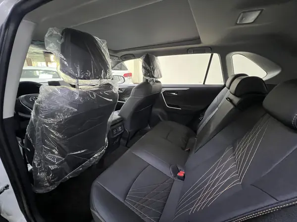 تویوتا، راوفور هیبرید