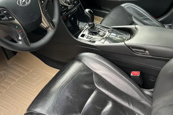 هیوندای، آزرا (گرنجور)