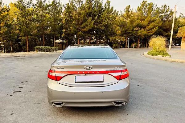 هیوندای، آزرا (گرنجور)