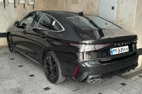 فونیکس  آریزو 8 (Z8)