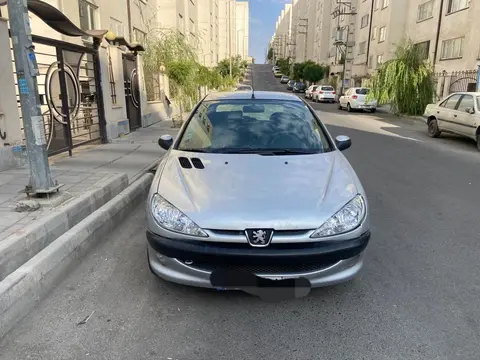 پژو، 206