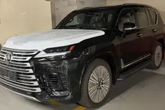 لکسوس، LX