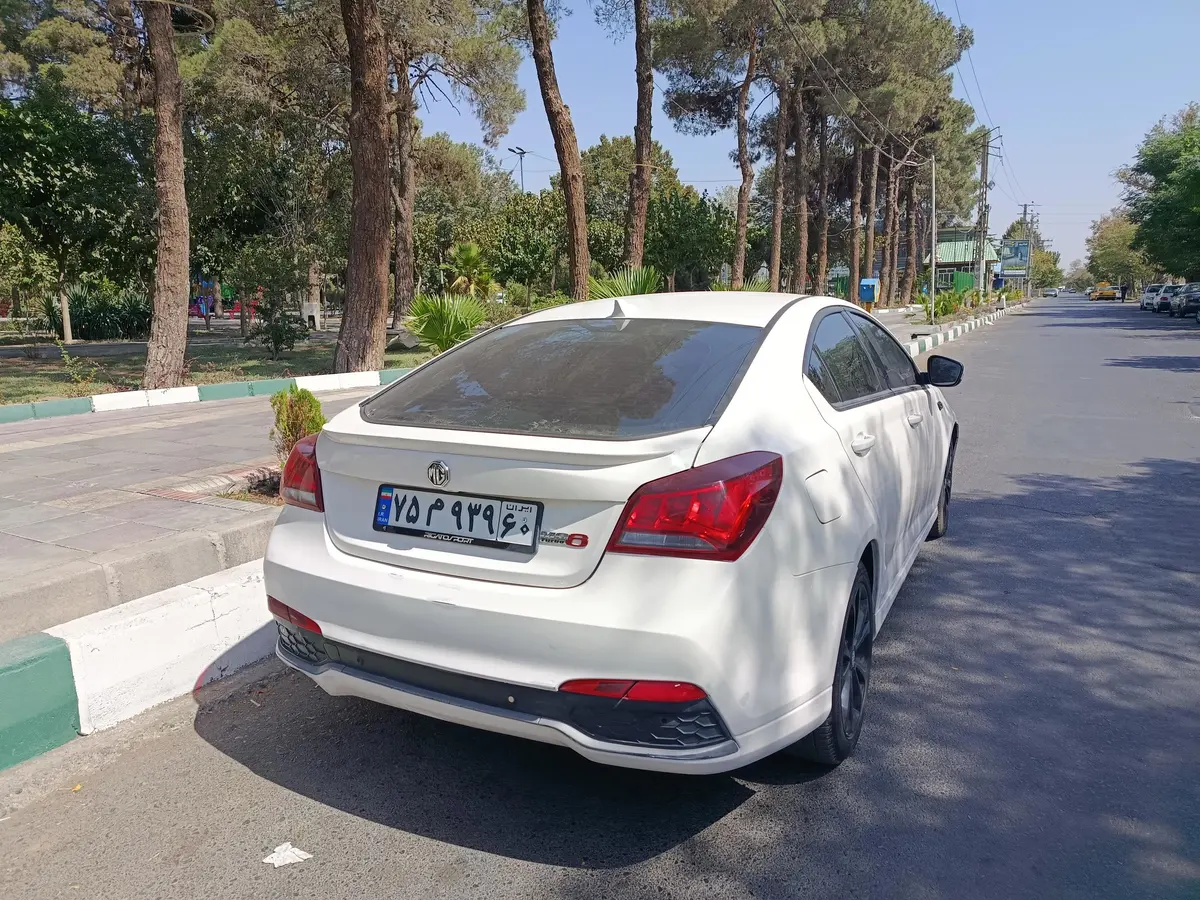 ام جی،  6