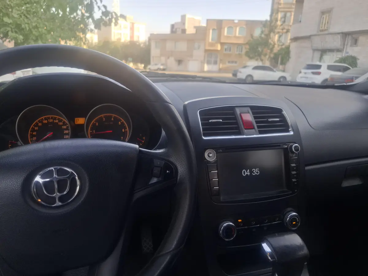 برلیانس،  H330