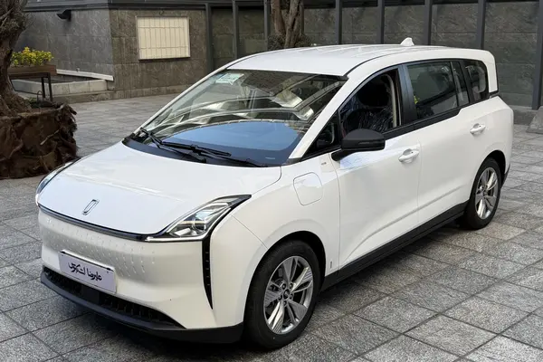 بستیون، نات