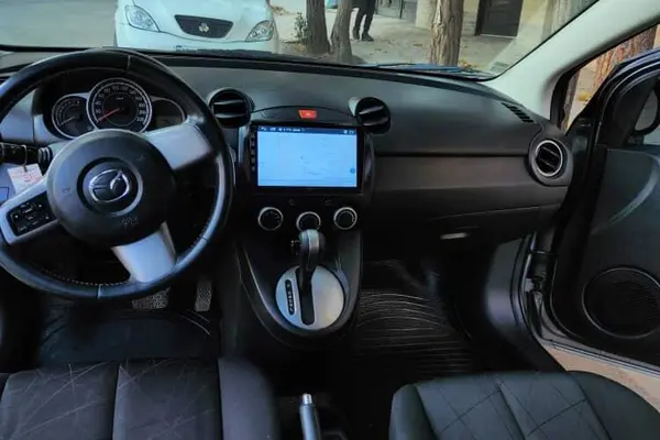 مزدا، 2 هاچ بک