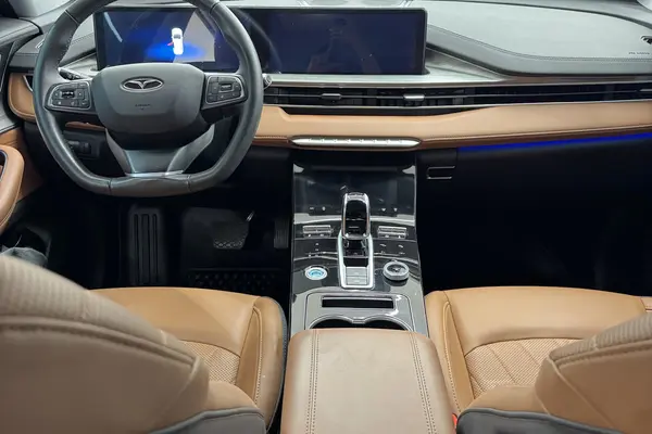 فونیکس، تیگو 8 پرو هیبرید (F8 PRO PHEV)