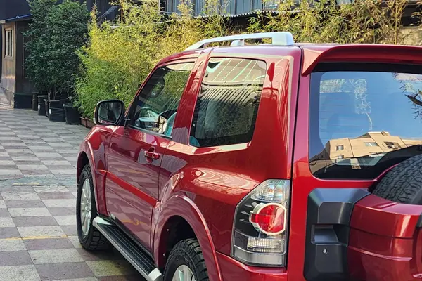 میتسوبیشی، پاجرو دو در