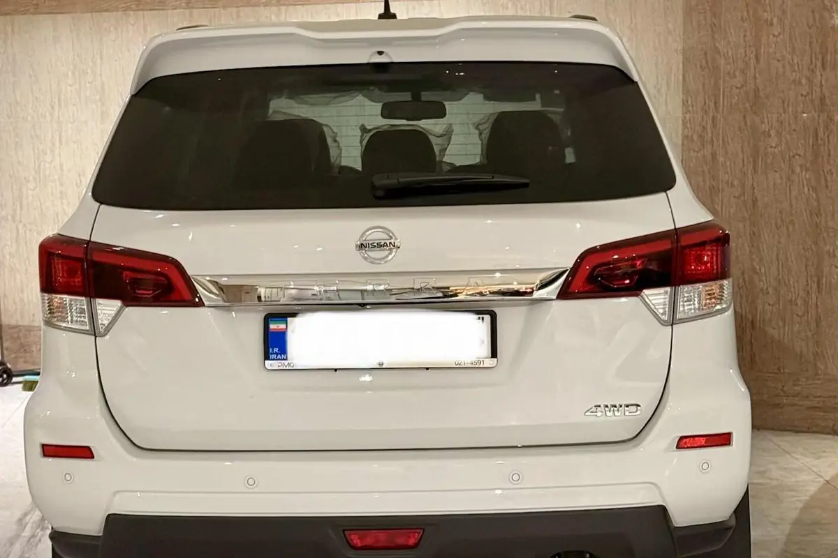 نیسان،  ترا