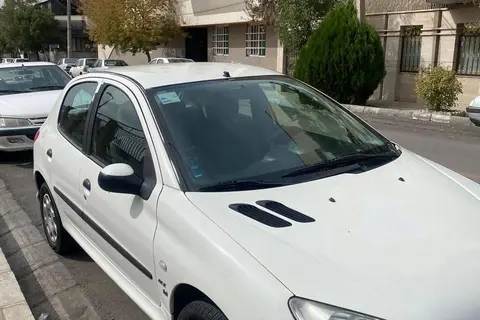 پژو، 206