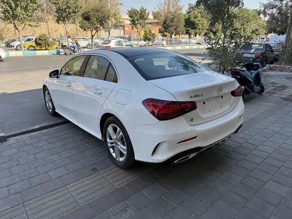 بنز، کلاس A سدان