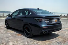 فونیکس، آریزو 6 جی تی (Z6 GT)