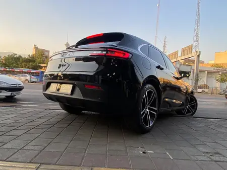 ایرس HM5 EREV