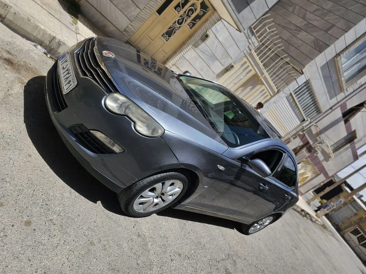 ام جی،  550