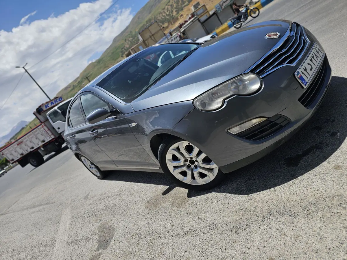 ام جی،  550