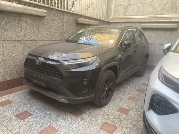 تویوتا، راوفور هیبرید