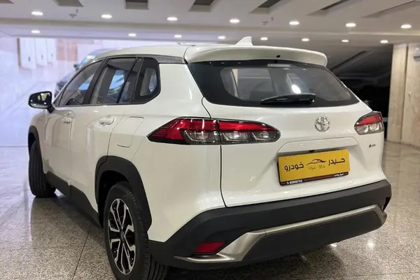 تویوتا، فرانت لندر هیبرید