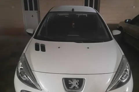 پژو، 207