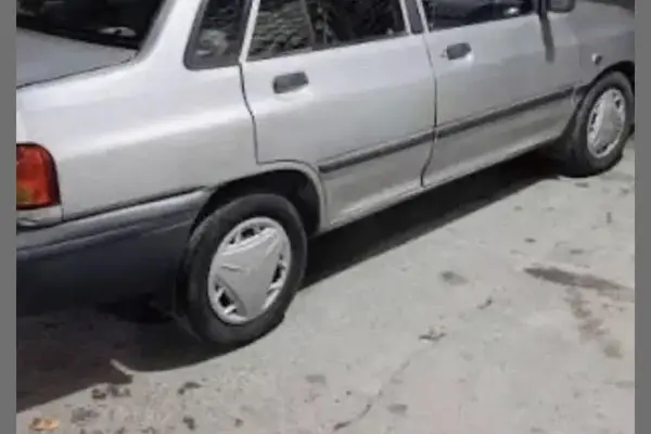 پراید، صندوق دار