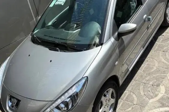 پژو،  207