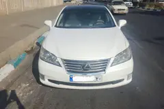 لکسوس، ES