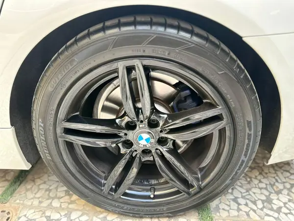 ب ام و، سری 5 سدان