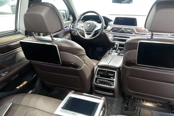 ب ام و، سری 7