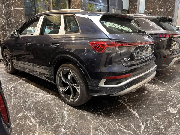 آئودی  Q4 e-tron
