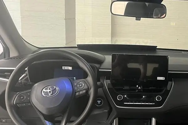 تویوتا، کرولا کراس هیبرید