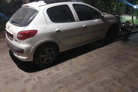 پژو، 207