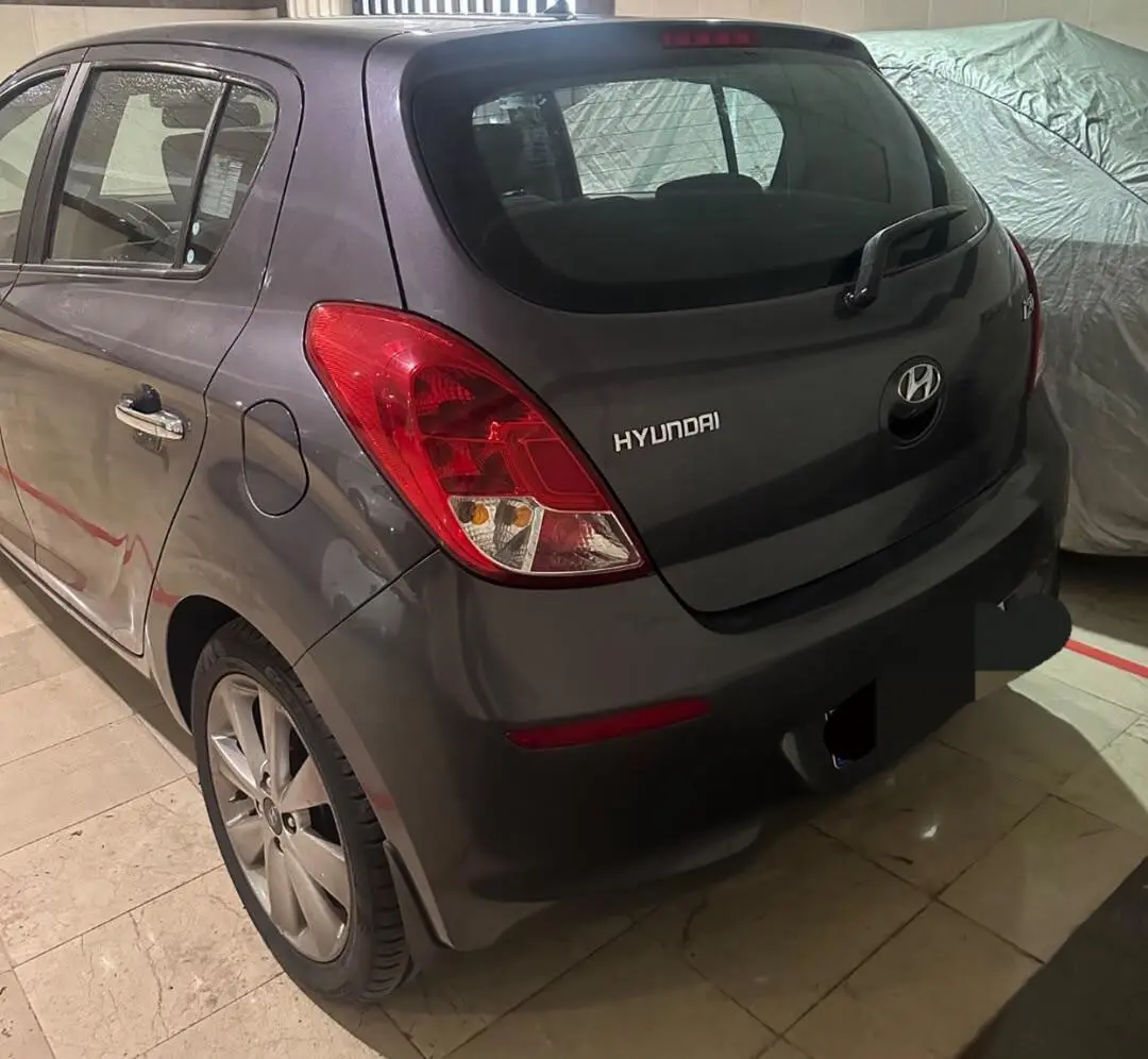 هیوندای،  i20