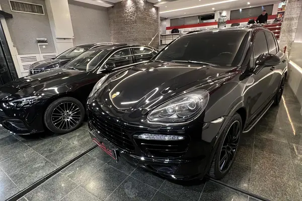 پورشه، کاین