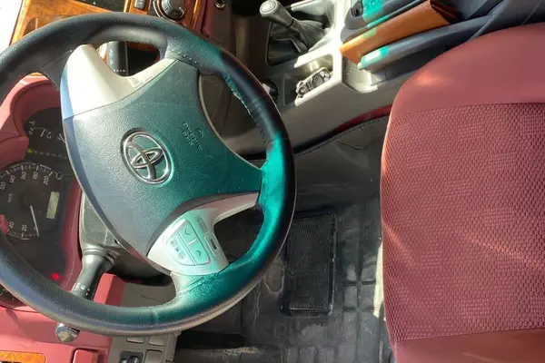 تویوتا، هایلوکس دو کابین