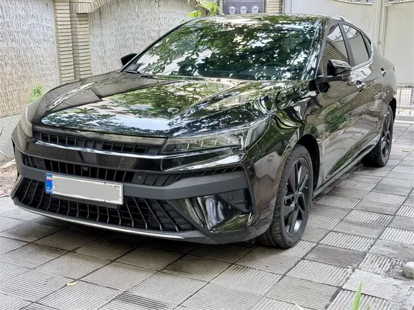 کی ام سی  J7