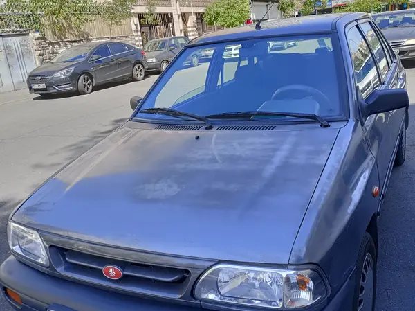 پراید، صندوق دار