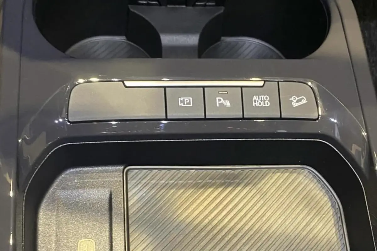 کیا،  EV5