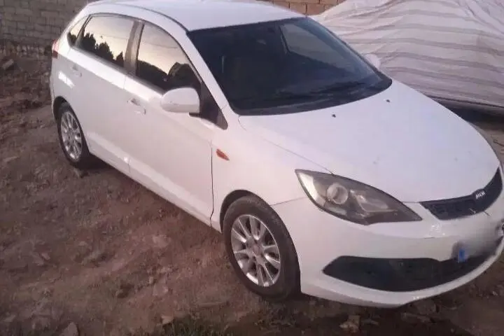 ام وی ام،  315هاچ بک